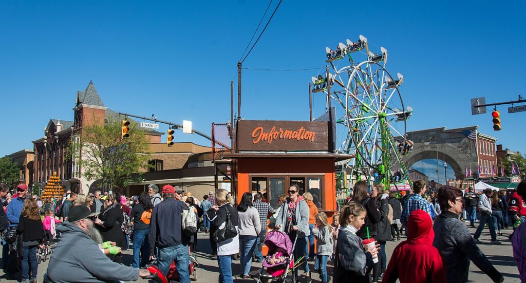 When Does Disneyland Decorate for Halloween